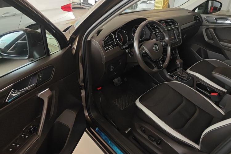 Used Volkswagen Tiguan L 2018 330TSI Automatic Two-Wheel Drive Luxury Edition
