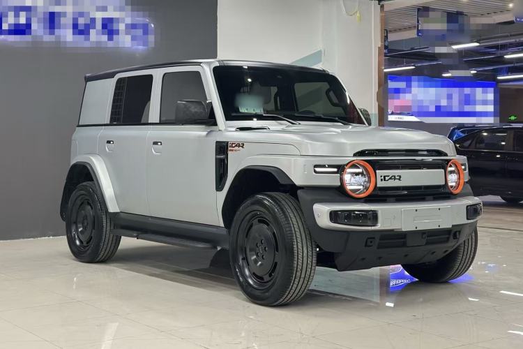 Used  V23 2025 401 Two-Wheel Drive Intelligent Driving Version
