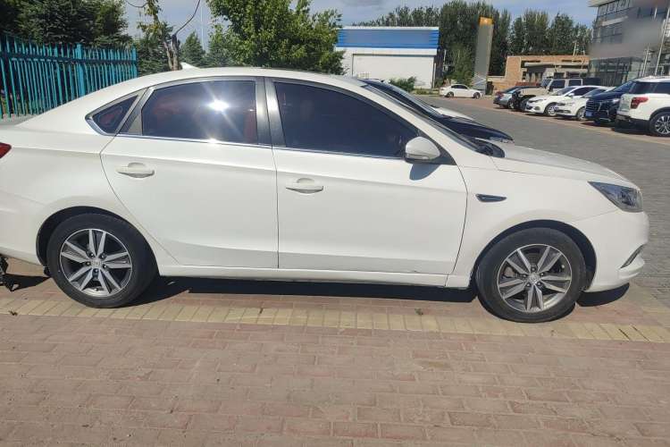 Used Changan Eado 2015 1.6L Manual Luxury Model China V Standard
