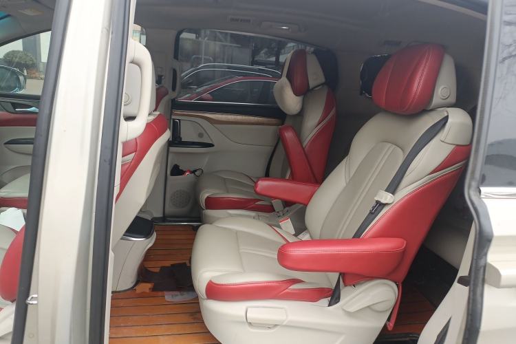 Used Buick GL8 2017 ES 28T Comfort Model China V Standard
