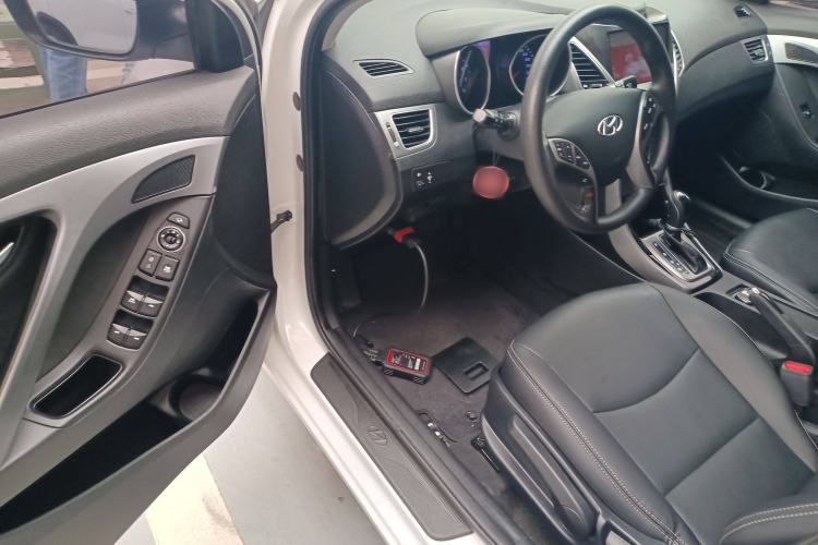 Used Hyundai Elantra 2015 1.6L Automatic Leading Model
