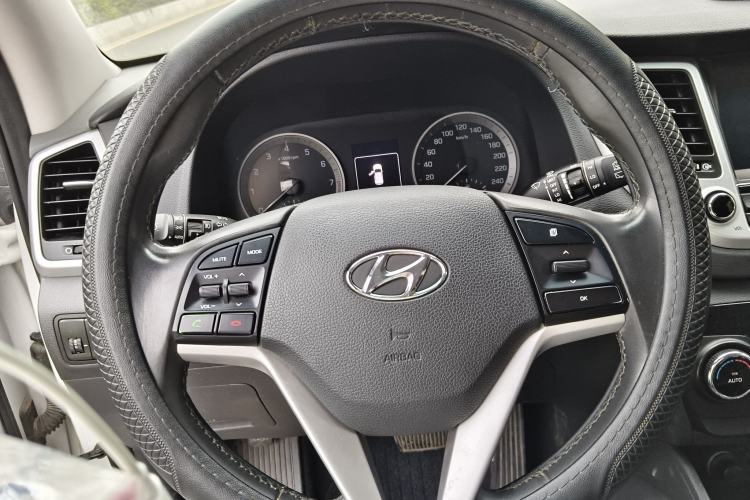 Used Hyundai Tucson 2018 1.6T Dual-Clutch Two-Wheel Drive 15th Anniversary Special Edition
