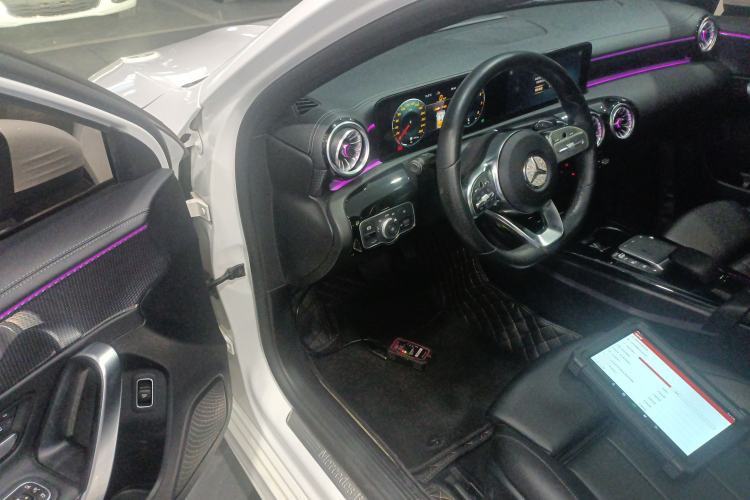 Used Mercedes-Benz A-Class 2022 Restyled A 200 L Sport Sedan Fashion Version
