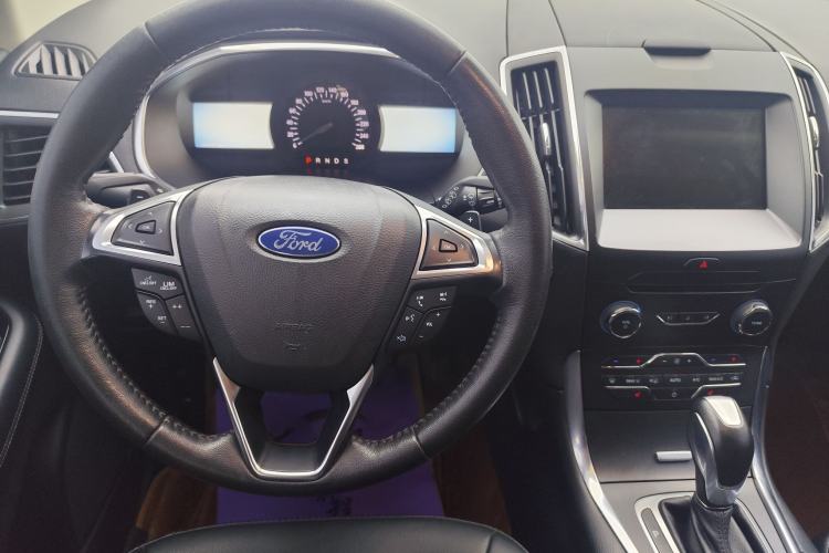 Used Ford Edge 2018 EcoBoost 245 Two-Wheel-Drive Titanium 7-Seater China VI Standard
