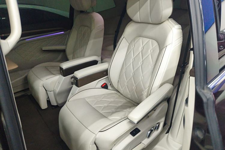 Used Volkswagen Viloran 2020 380TSI Prestige Edition
