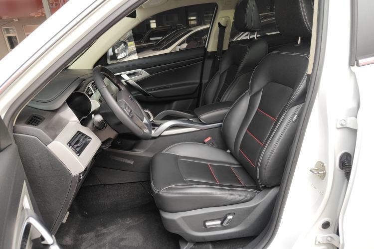 Used Geely Auto Emgrand X7 Sport 2020 1.8TD DCT Two-Wheel Drive Smart Connect 4G-Enabled Version
