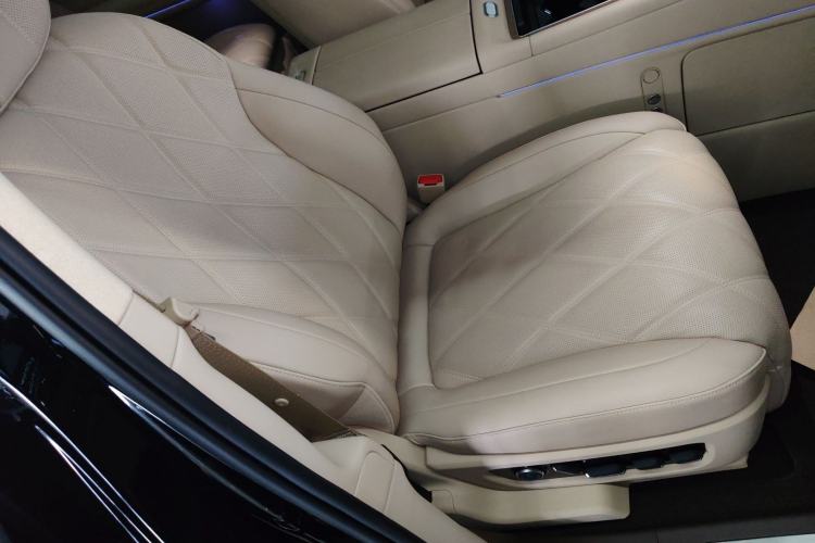 Used Hima AITO M9 2025 Extended-Range Ultra Version 52 kWh 6-Seater