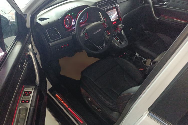 Used Haval H6 2015 Sport Edition 1.5T Automatic Two-Wheel Drive Luxury Model