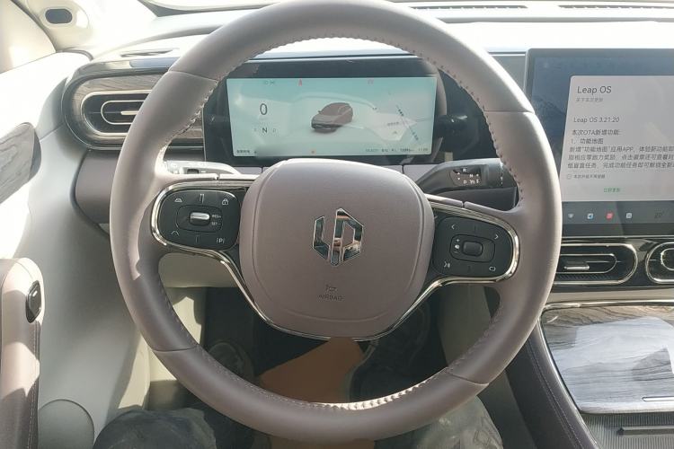 Used Leapmotor C11 2024 Range-Extended 300 Luxury Edition
