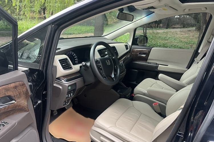 Used Honda Odyssey 2017 2.4L Luxury Edition
