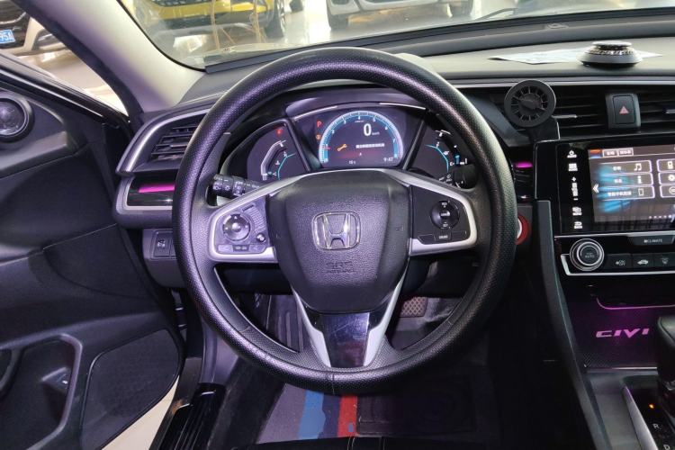 Used Honda Civic 2016 220TURBO CVT Luxury Edition
