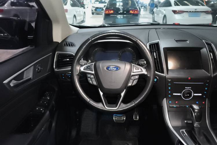 Used Ford Edge 2015 2.0T GTDi Four-Wheel Drive Prestige Model
