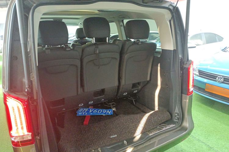 Used Mercedes-Benz V-Class 2017 V 260 Avantgarde Edition
