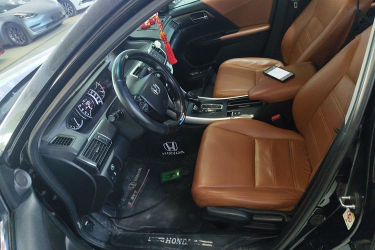 Used Honda Accord 2015 2.0L LX Comfort Edition
