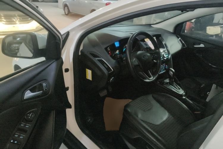 Used Ford Focus 2015 Sedan 1.6L Automatic Trend Model
