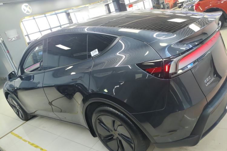 Used Tesla Model Y 2025 Rear-Wheel-Drive Version