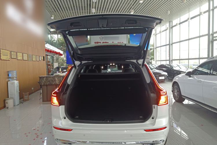 Used Volvo XC60 2026 B5 4x4 Smart Luxury Edition
