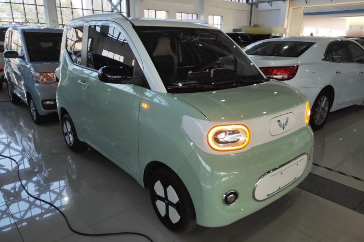 Used Wuling Hongguang MINIEV 2024 3rd Generation 215km Advanced Version
