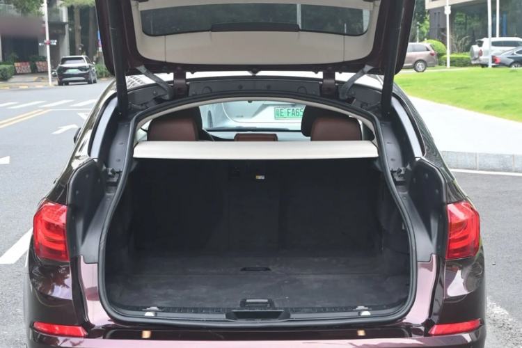 Used BMW 5 Series GT 2015 528i Leading Model