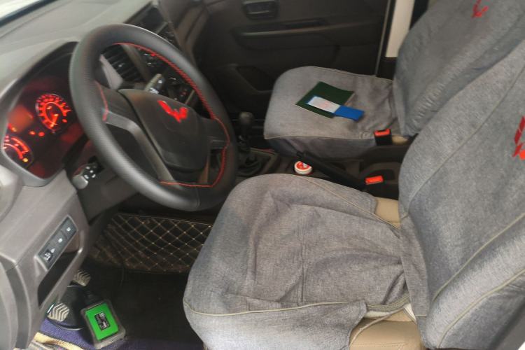 Used Wuling Hongguang V 2022 1.5L Jingqu Edition Electric-Assist LAR