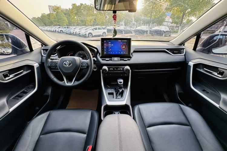 Used Toyota RAV4 2022 2.0L CVT Two-Wheel Drive Fashion Plus Edition
