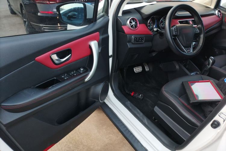 Used Haval H1 2015 1.5L AMT Urban Model
