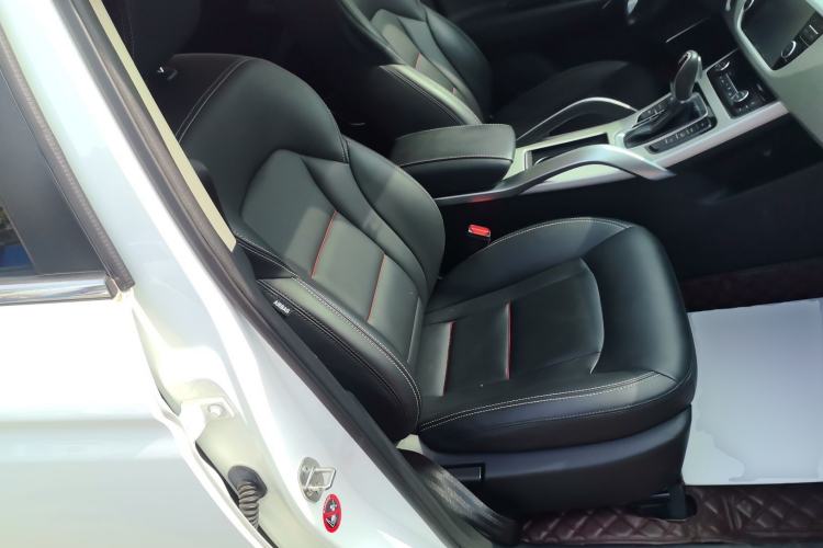 Used Geely Auto Emgrand X7 Sport 2018 1.8TD Automatic Two-Wheel Drive Smart Connect 4G Internet Edition
