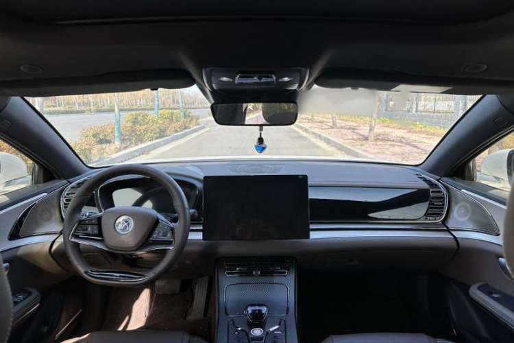 Used BYD Han 2023 DM-i Champion Edition 121KM Prestige Model
