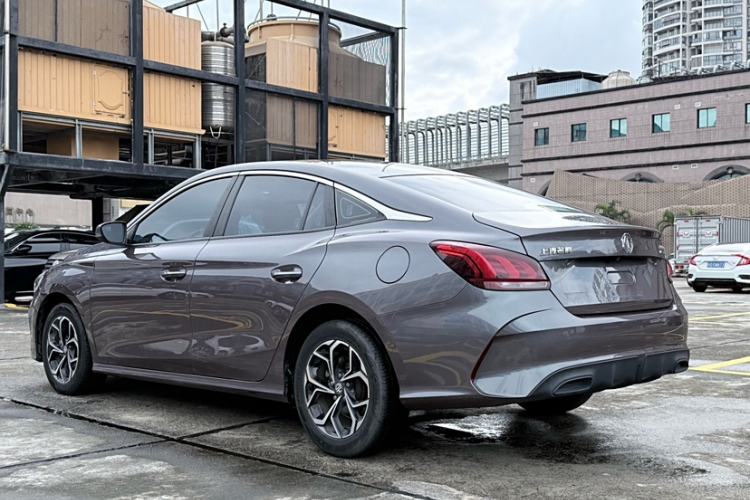 Used MG 5 2022 180 DVVT CVT Youth Style Edition
