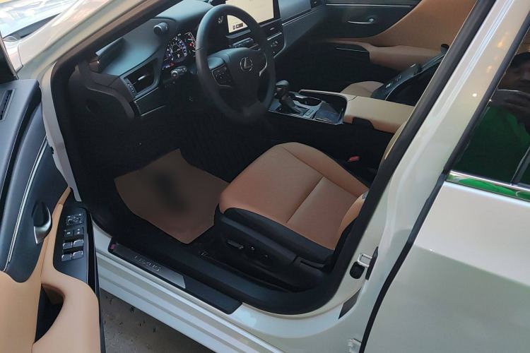 Used Lexus ES 2023 200 Excellence Edition