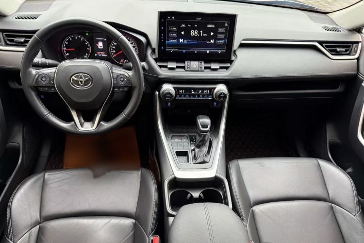 Used Toyota Wildlander 2022 2.0L CVT 4x4 Luxury PLUS Edition
