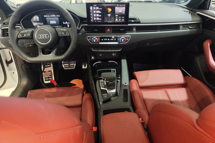 Used Audi A4L 2024 40 TFSI Luxury Dynamic Edition (Starry Night Version)
