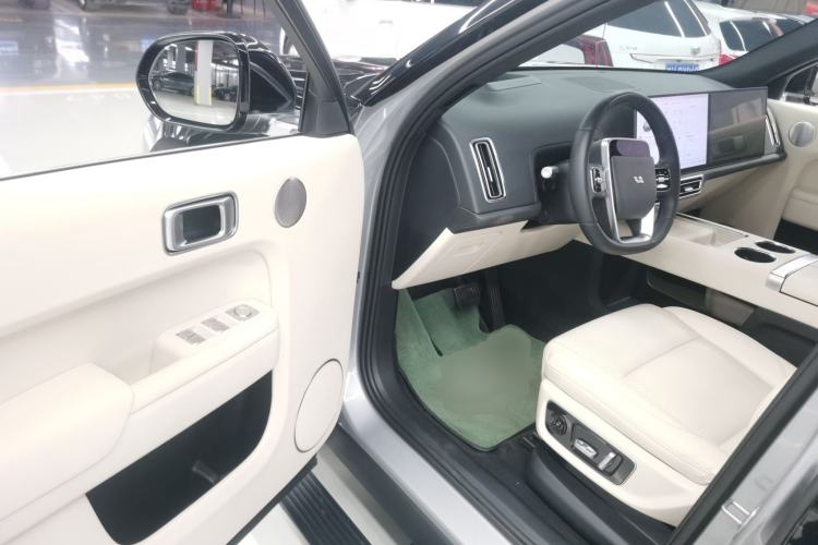 Used Li Auto L9 2022 Max model