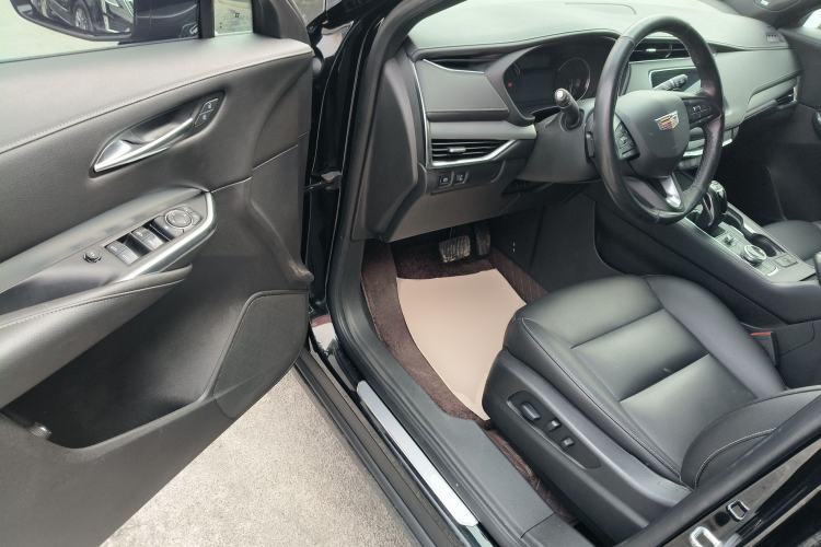 Used Cadillac XT4 2018 28T Two-Wheel Drive Leading Version