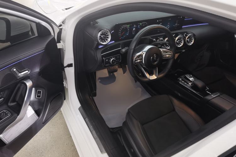 Used Mercedes-Benz A-Class 2022 Revised Version A 200 L Sport Sedan Fashionable Style
