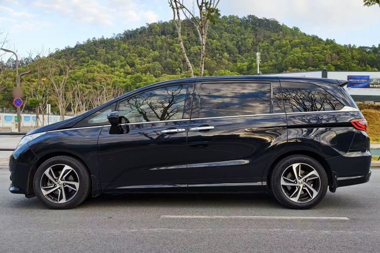 Used Honda Odyssey 2015 Updated Version 2.4L Smart Edition