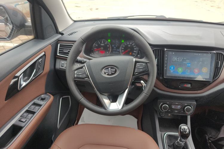 Used FAW Senya R7 2016 1.6L manual luxury version