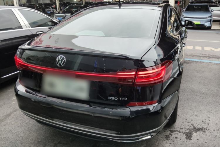 Used Volkswagen Passat 2023 330TSI Prestige Edition