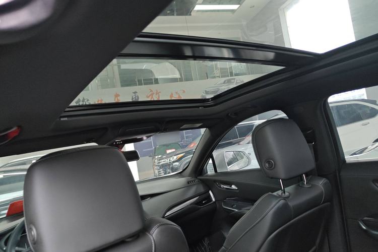 Used Cadillac XT4 2018 28T Two-Wheel Drive Tech Version
