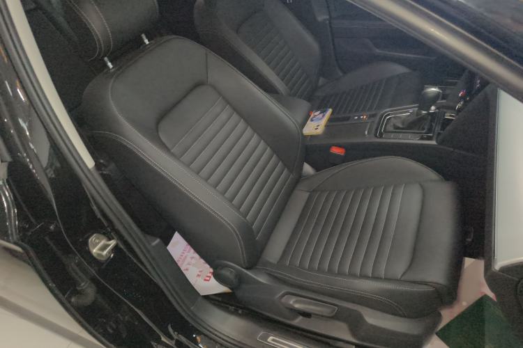 Used Volkswagen Magotan 2025 Zhongxiang Version 280TSI DSG Comfort Edition
