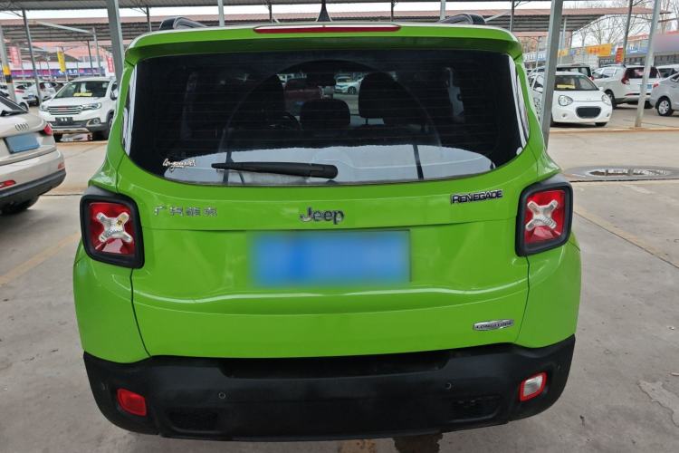 Used  Renegade 2018 Connected Large Screen Version 180T Automatic High-Energy Edition
