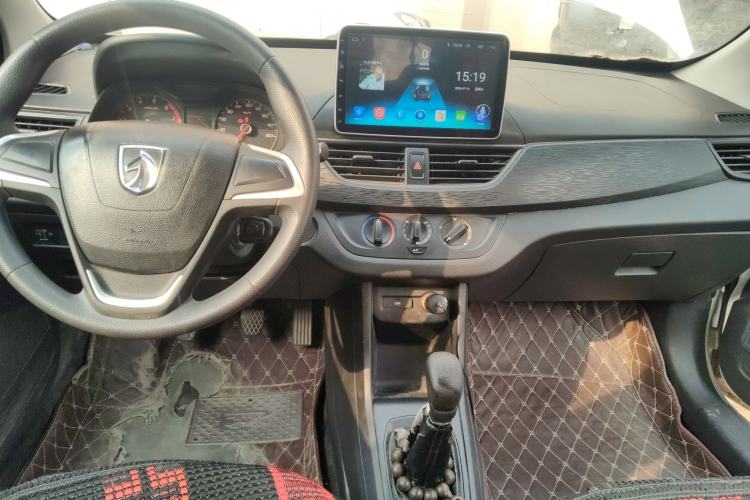 Used Baojun 310 2016 1.2L manual Comfort trim level