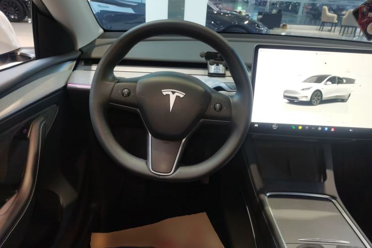 Used Tesla Model Y 2024 Rear-Wheel-Drive Version
