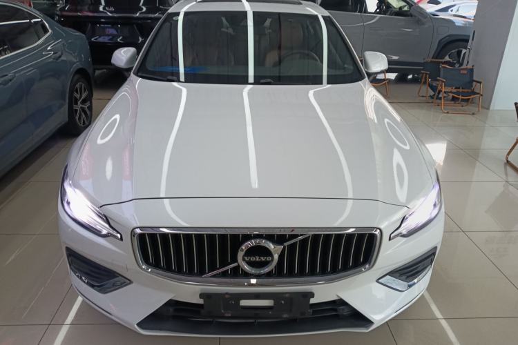 Used Volvo S60 2022 B4 Zhiyi Luxury Edition