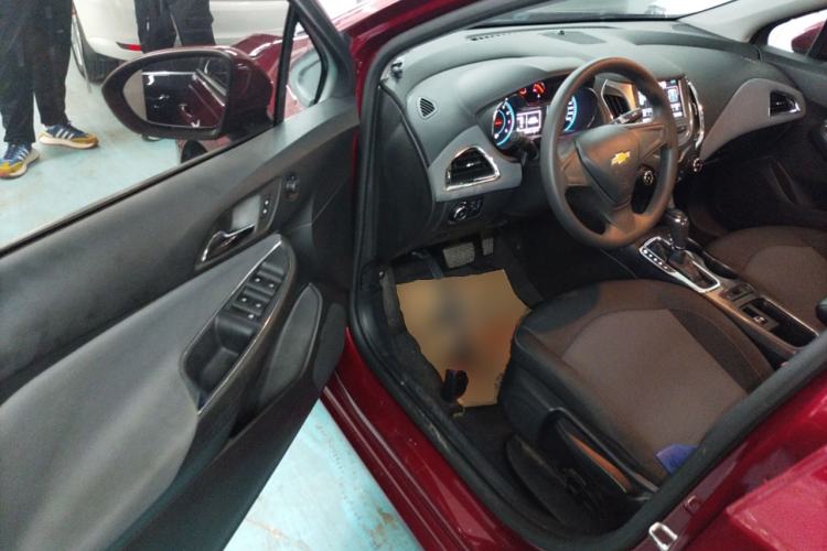 Used Chevrolet Cruze 2017 1.5L Automatic Pioneer Sunroof Edition
