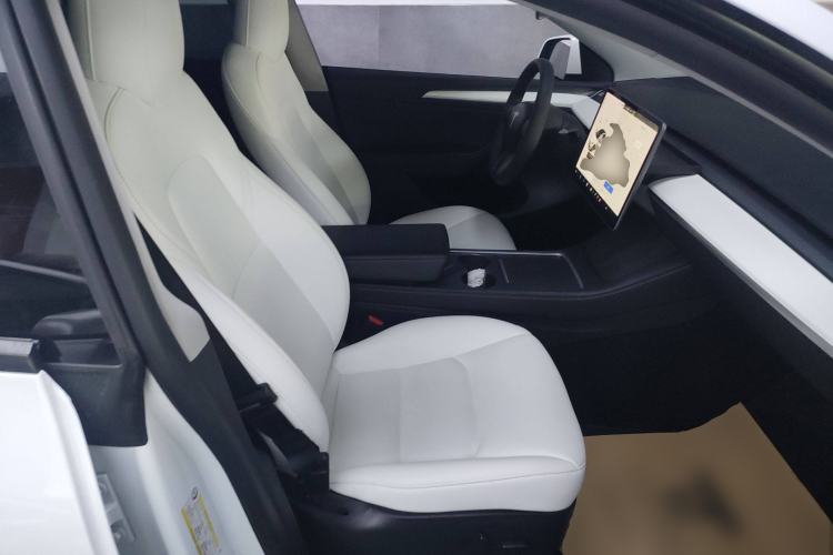 Used Tesla Model Y 2021 Long-Range All-Wheel-Drive Version 3D7
