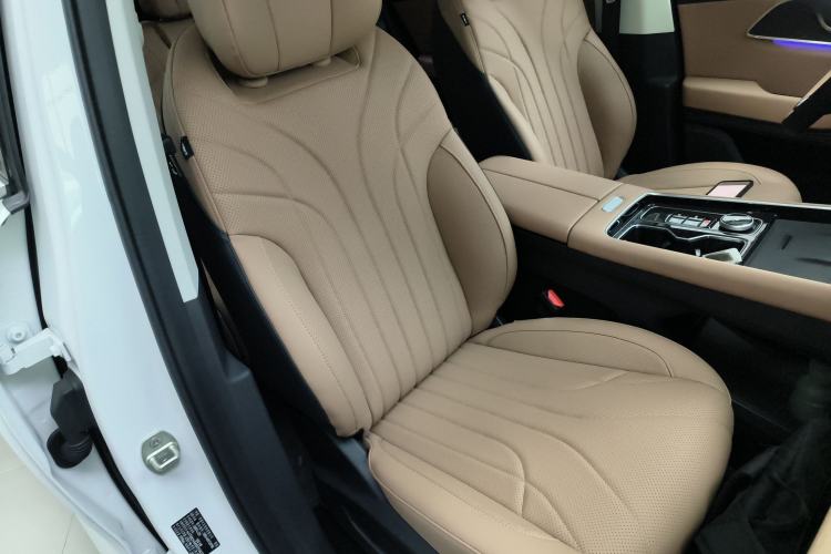 Used Chery Tiggo 8 L 2024 2.0T Two-Wheel Drive Luxury Edition 5 Seats
