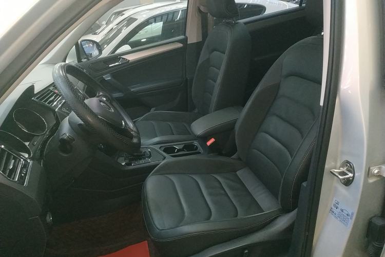 Used Volkswagen Tiguan L 2021 330TSI Automatic Two-Wheel Drive Smart Edition
