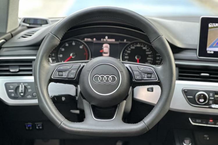 Used Audi A4L 2018 30th Anniversary Edition 45 TFSI quattro Individual Sport Edition
