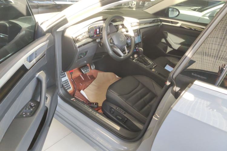 Used Volkswagen FAW-Volkswagen CC 2023 380TSI Striking Edition
